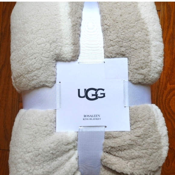UGG Bedding Ugg Rosaleen King Blanket Oyster Poshmark